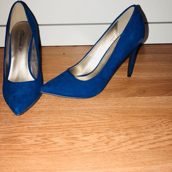 Blue suede shoes 👠 - Picture 2 of 2